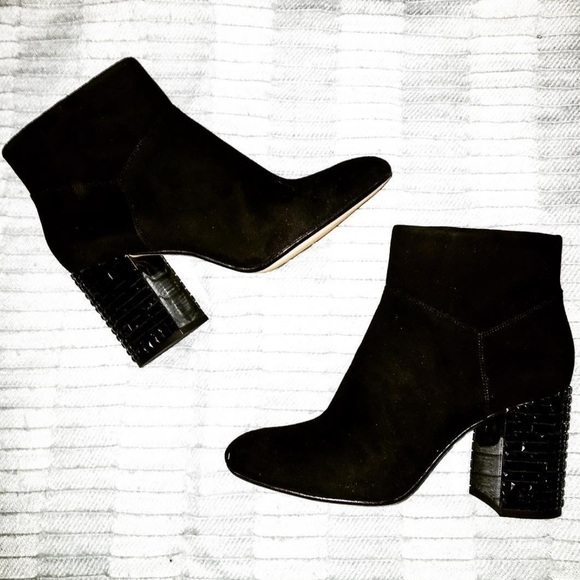 MICHAEL Michael Kora Arabella suede booties - Picture 2 of 5